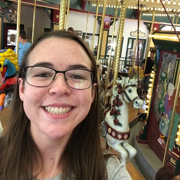 Meet your Posher, Emma - Picture 1 of 1